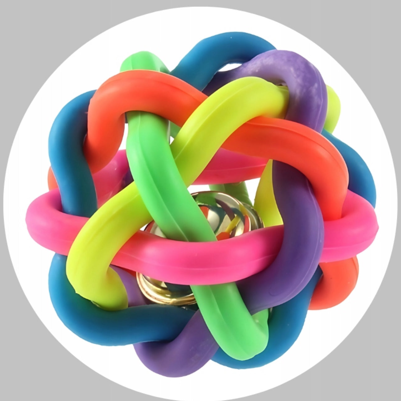 Fargerik hundeball i slitesterk gummi – 8,5 cm
Interaktiv tyggeleke med innebygd bjelle, laget av trygg og fleksibel gummi. Perfekt for apportlek og mental stimulering. Tilgjengelig i flere farger.