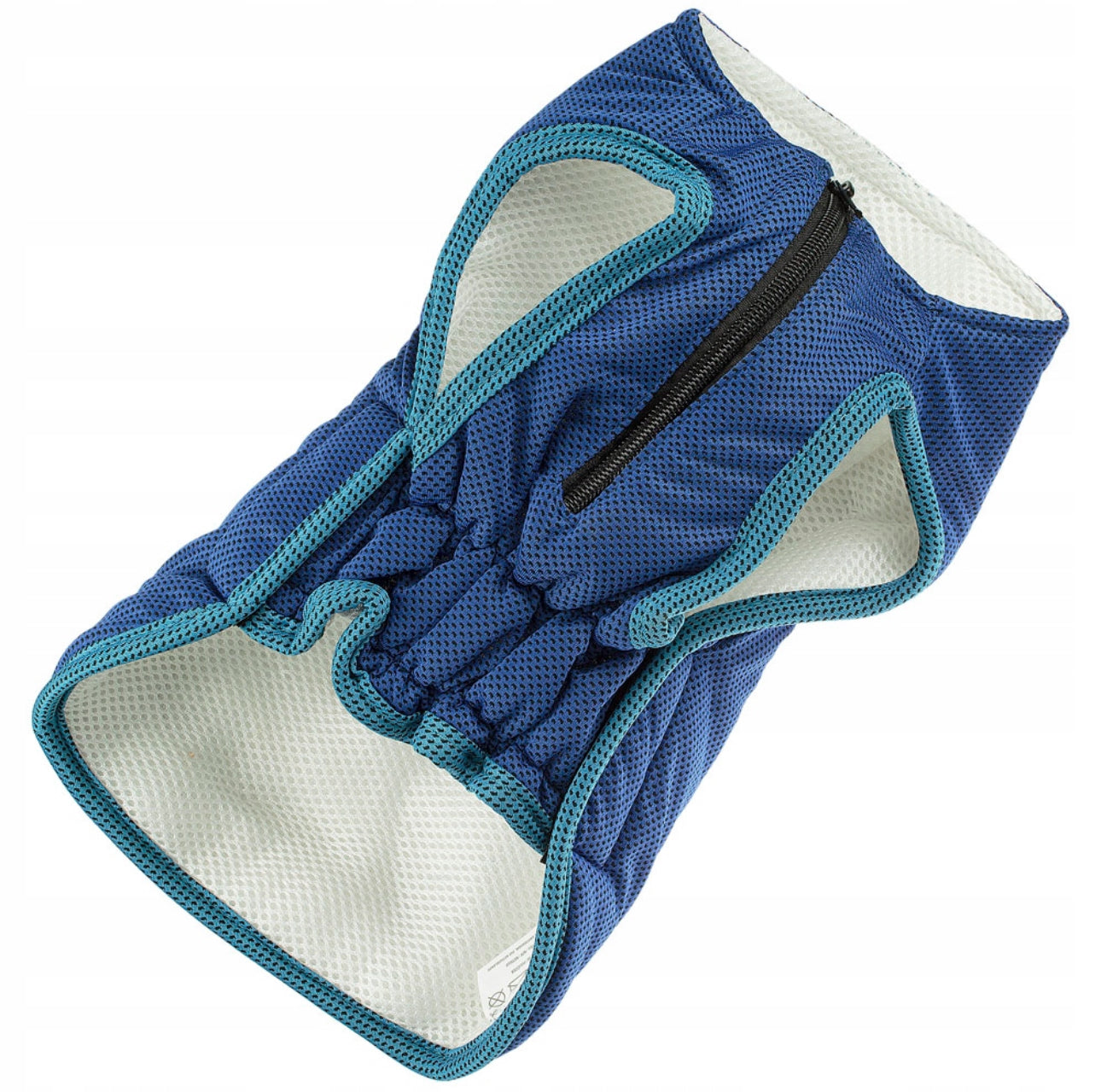 Kjølevest for hund i blått mesh-stoff, tilgjengelig i størrelse Small og Medium, pustende materiale, perfekt for varme sommerdager.